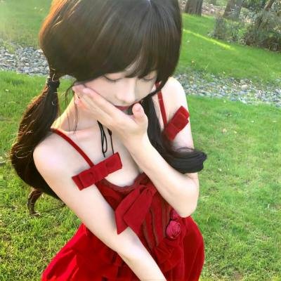 蒙娜丽莎与血月亮
